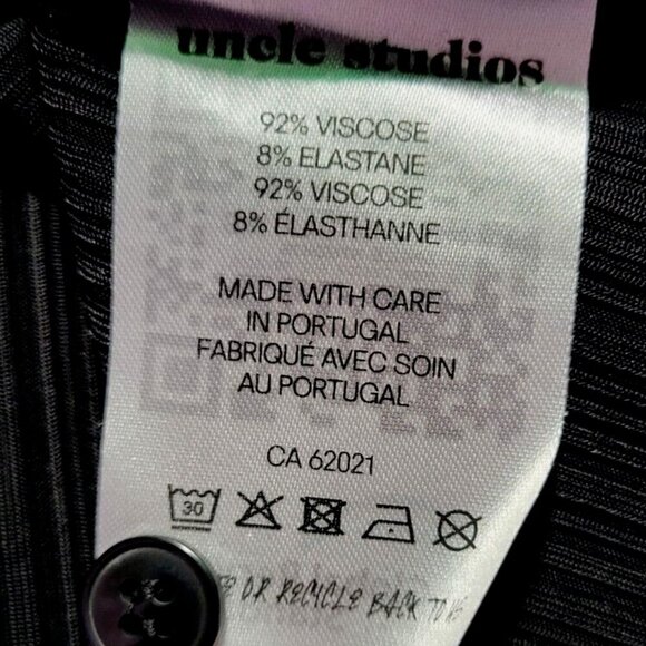 Uncle Studios Women's  Chic Stretchy Black Shirt With Bell Sleeves  Size XS NWT - Picture 6 of 8